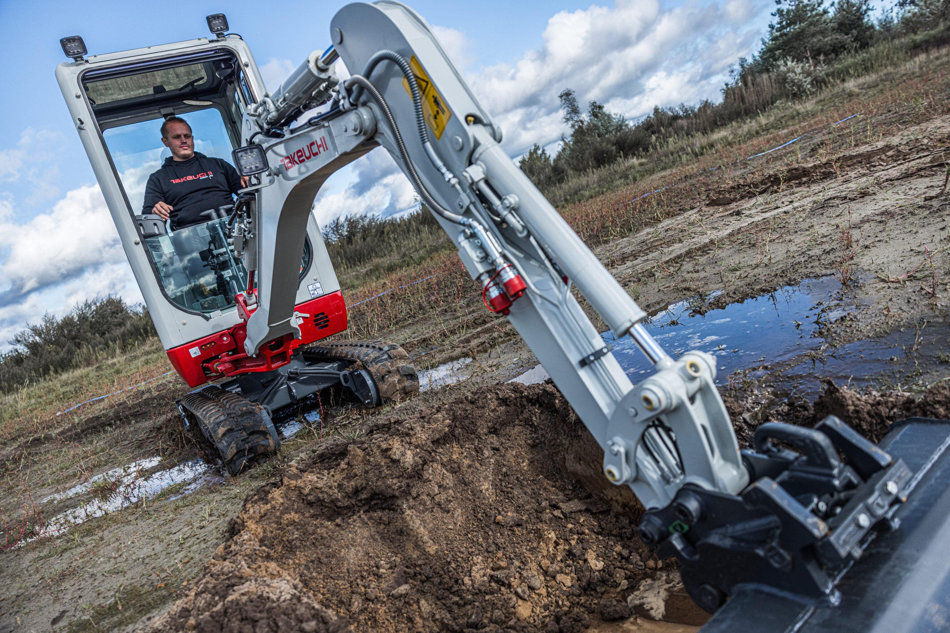 La force d’excavation impressionnante de la TB320