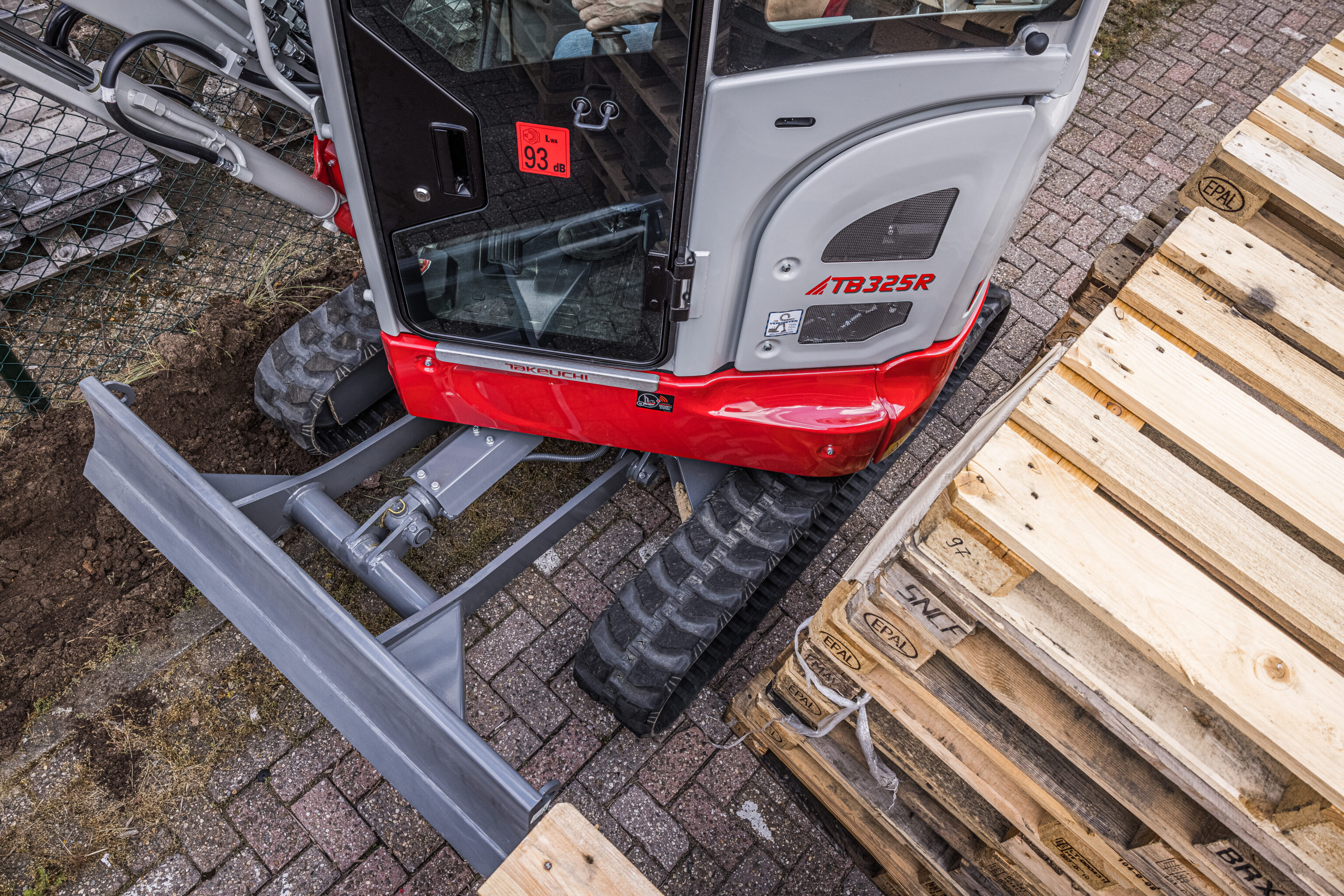 TB325R dans un espace de travail restreint