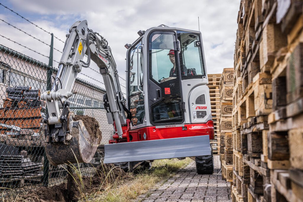 TB325R op een krappe werkplek
