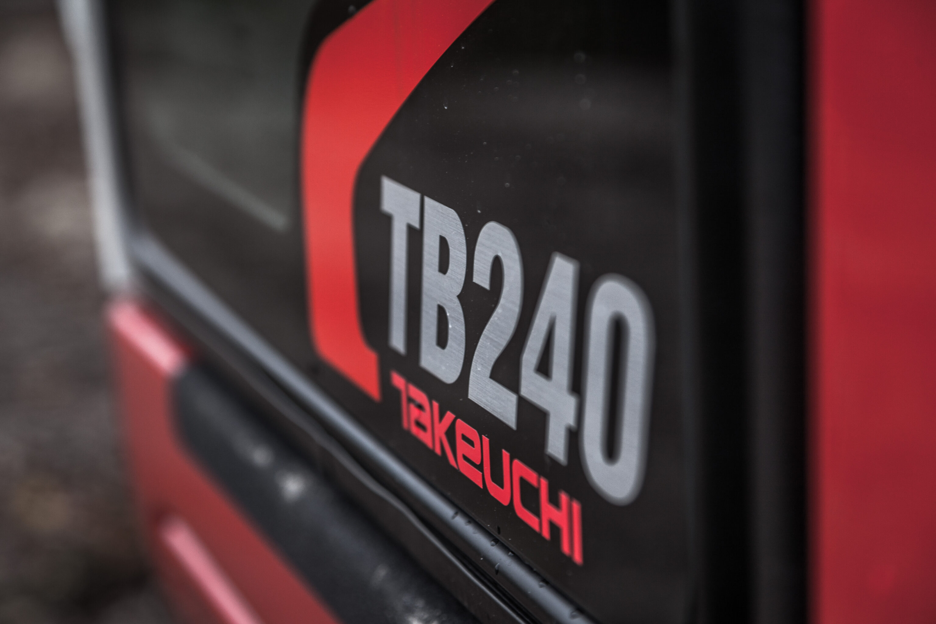 Logo Takeuchi TB240