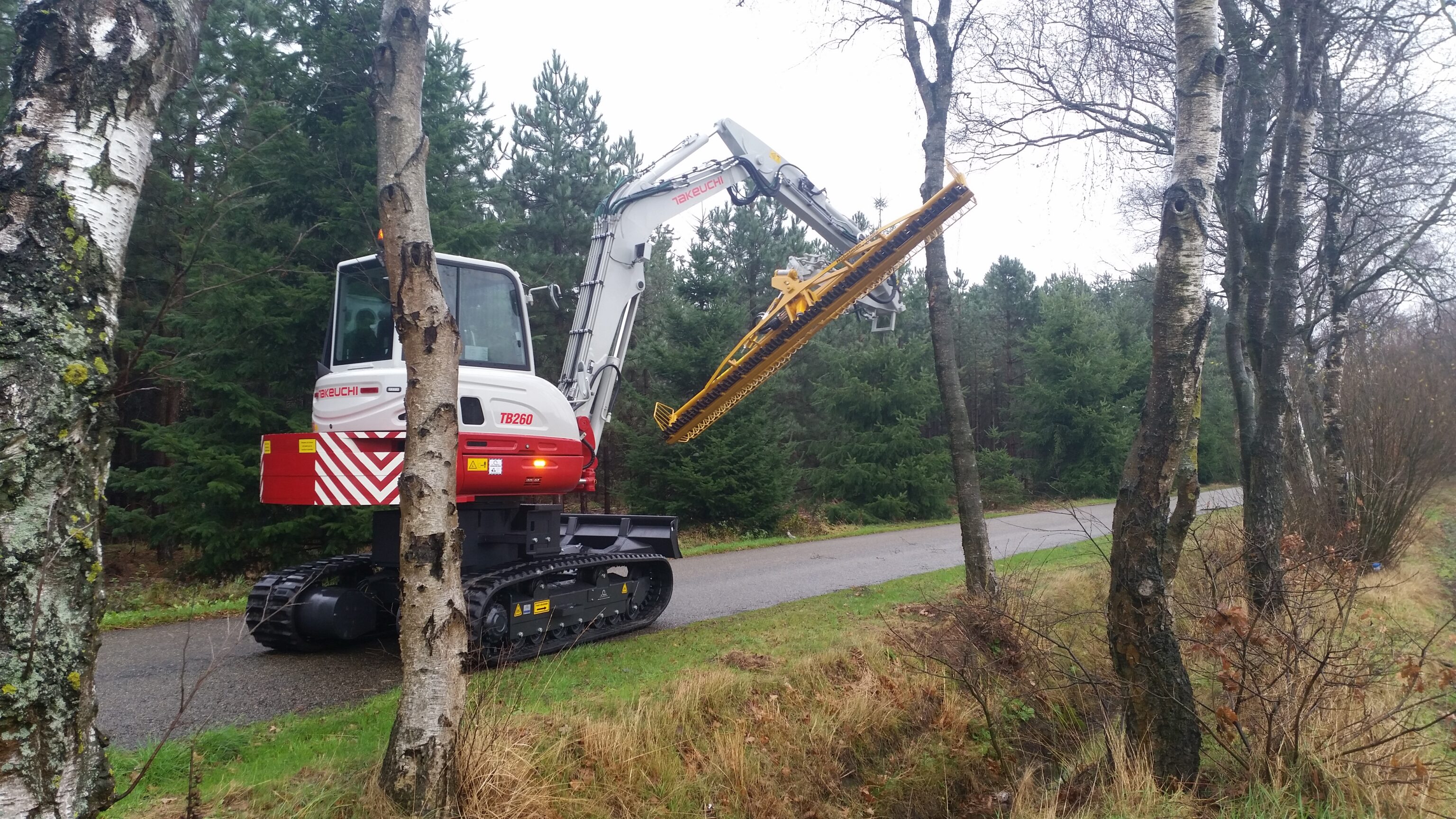 Pelle Takeuchi TB260 à châssis maniable