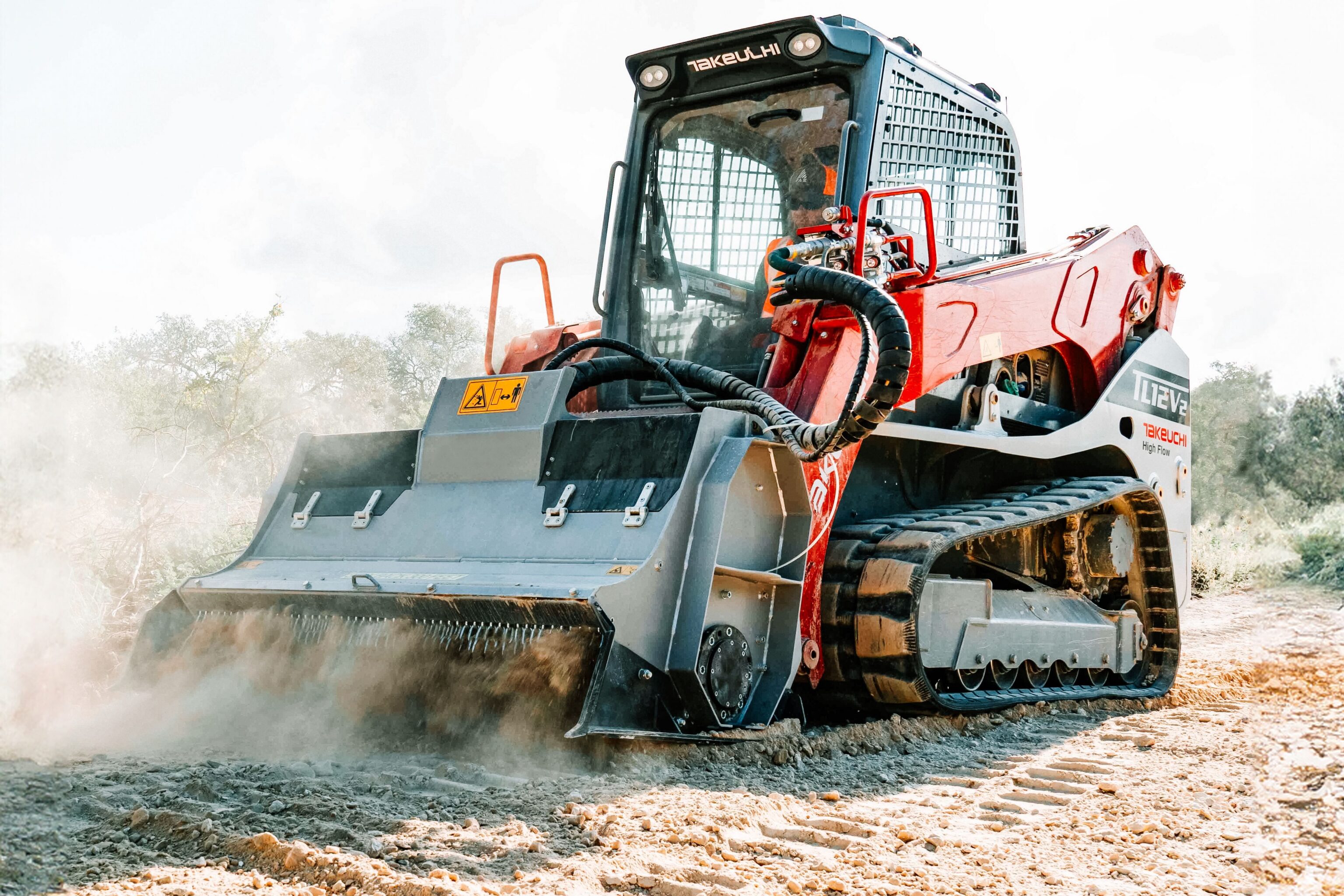 Takeuchi TL12V2 dans le sable