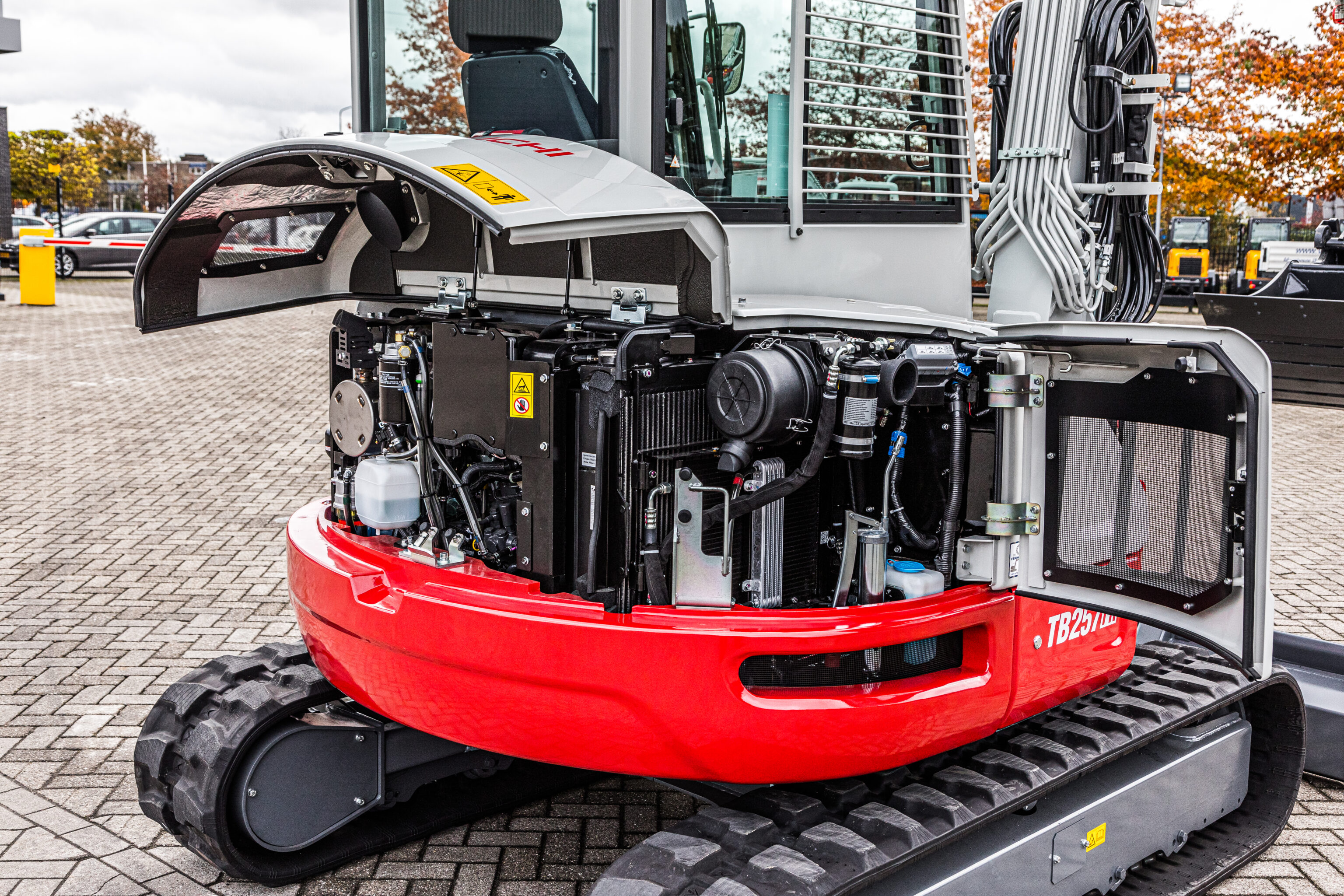 Takeuchi TB257FR graafmachine grote olie- en waterkoeler