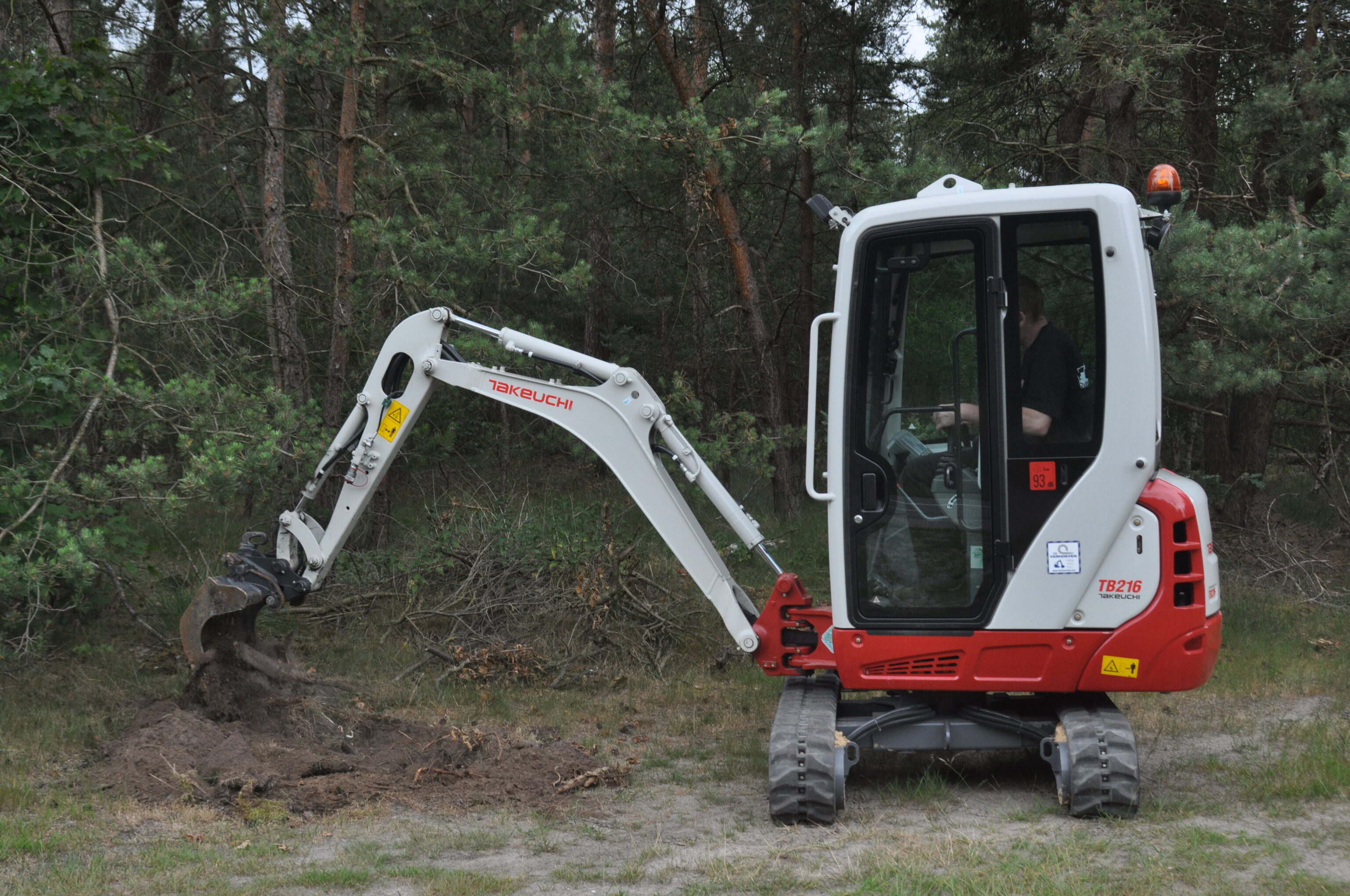 TB216 minigraver