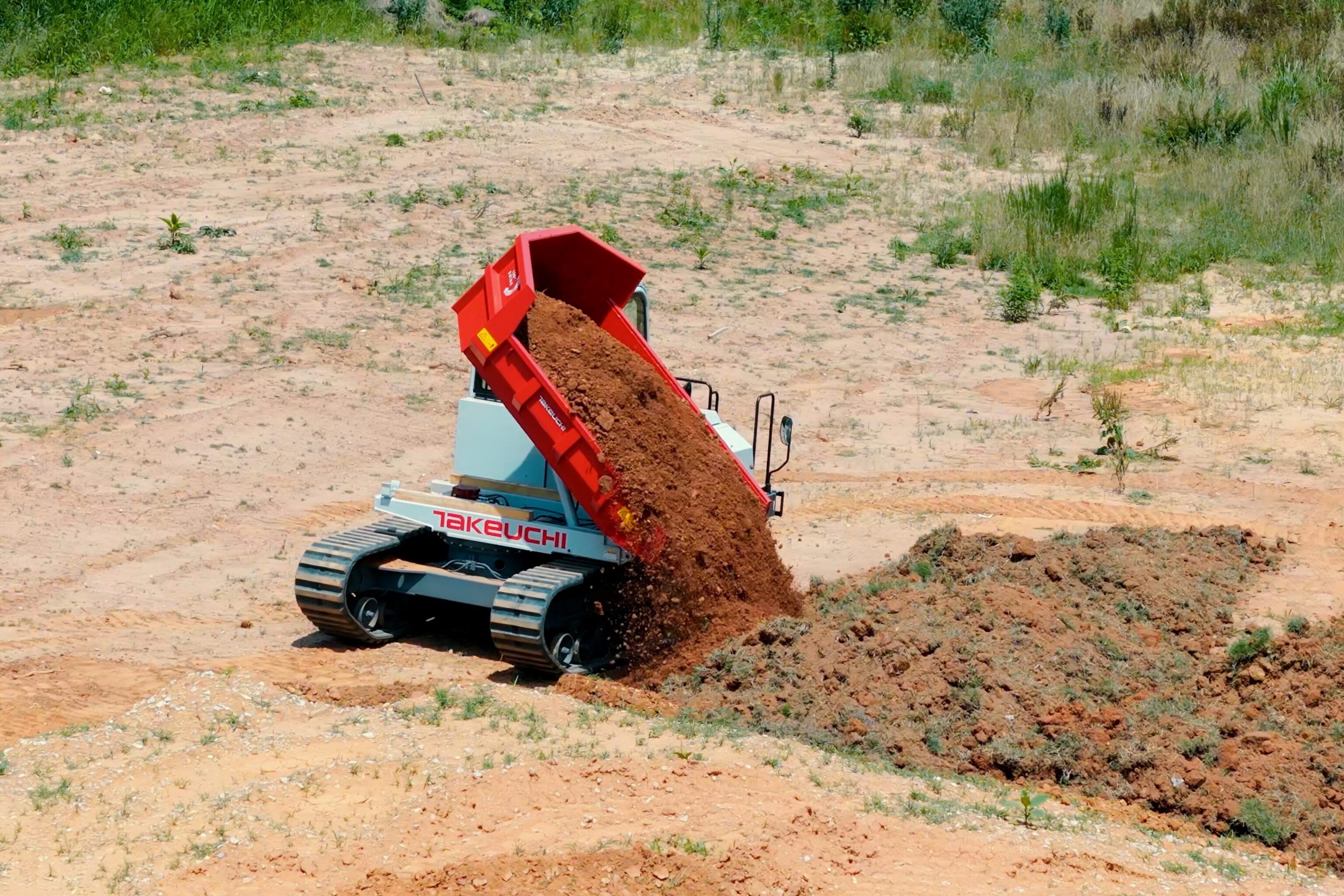 Takeuchi TCR50-2 dumpt lading